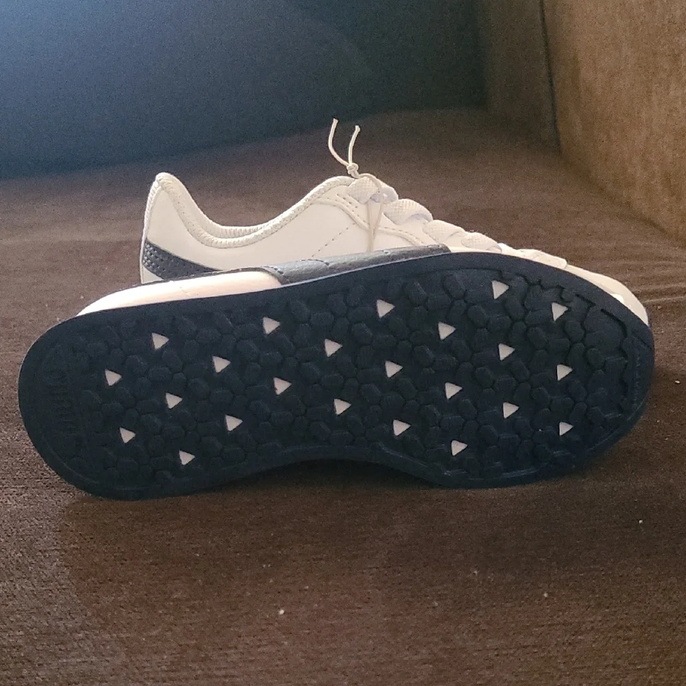 Unisex Kids White, Blue, and Red Slip-on Puma Low-Top Sneakers - Size 11 - Picture 3 of 10